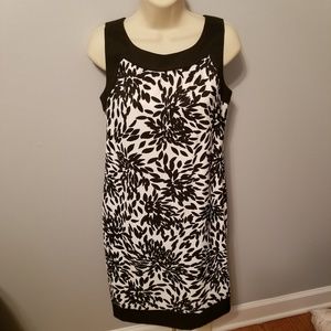 Sleeveless dress